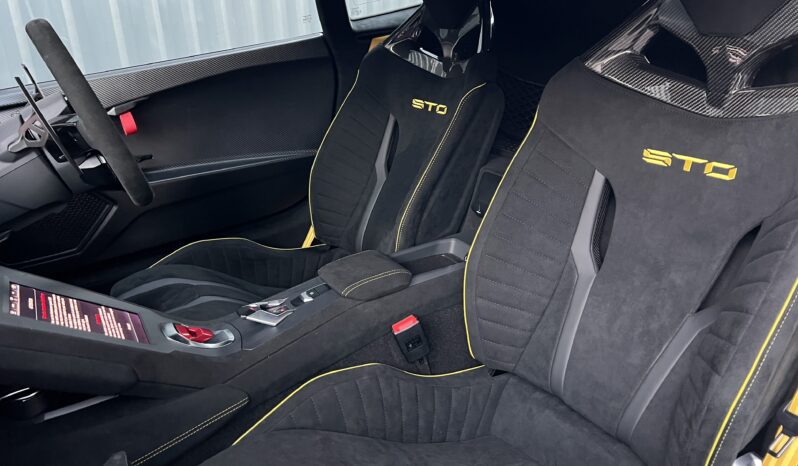 2022(72) Lamborghini Huracan 5.2 V10 LP 640-2 STO full